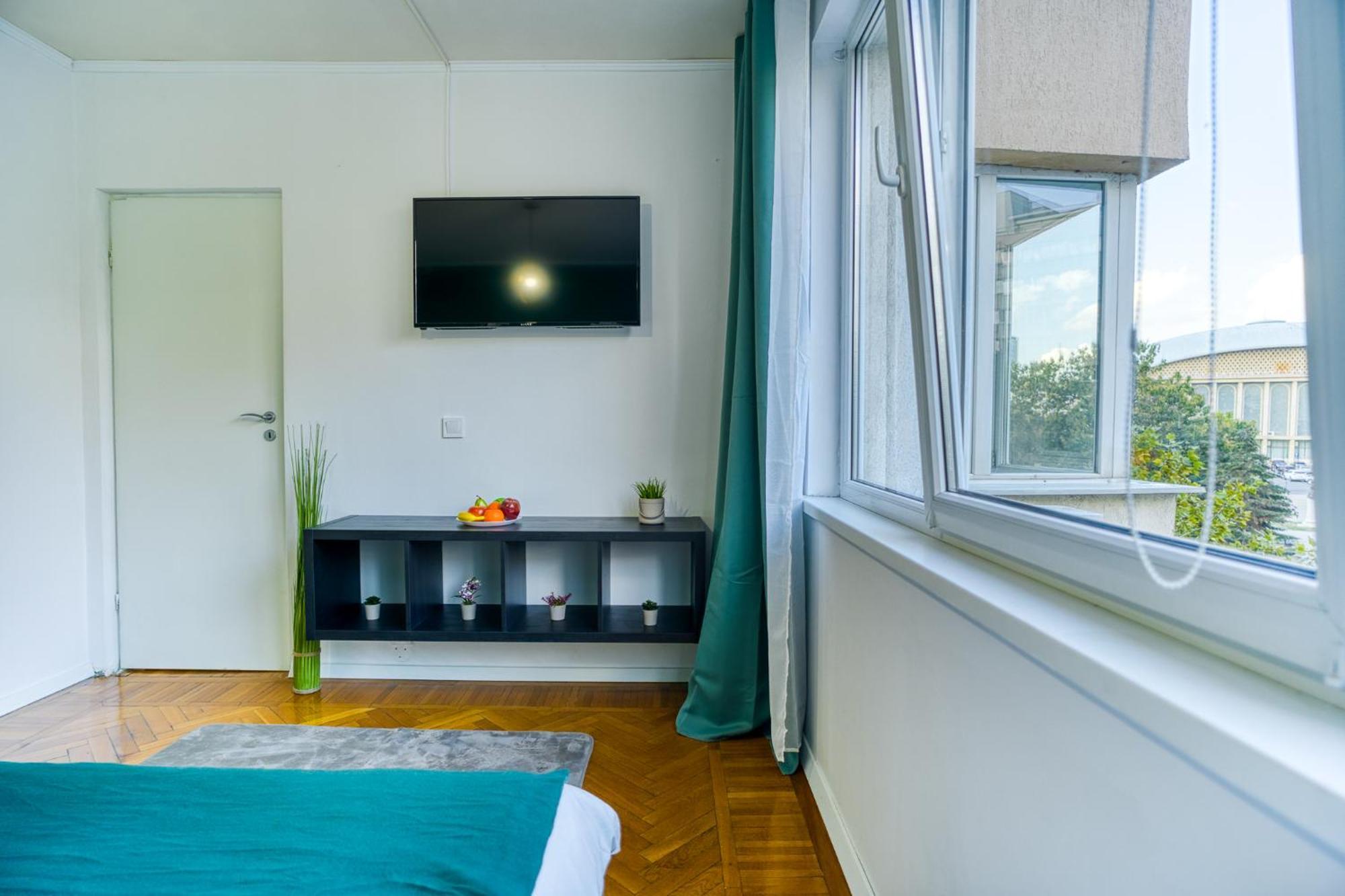 Hacienda Royal Palace - Central Designer Apartment Bukareszt Zewnętrze zdjęcie