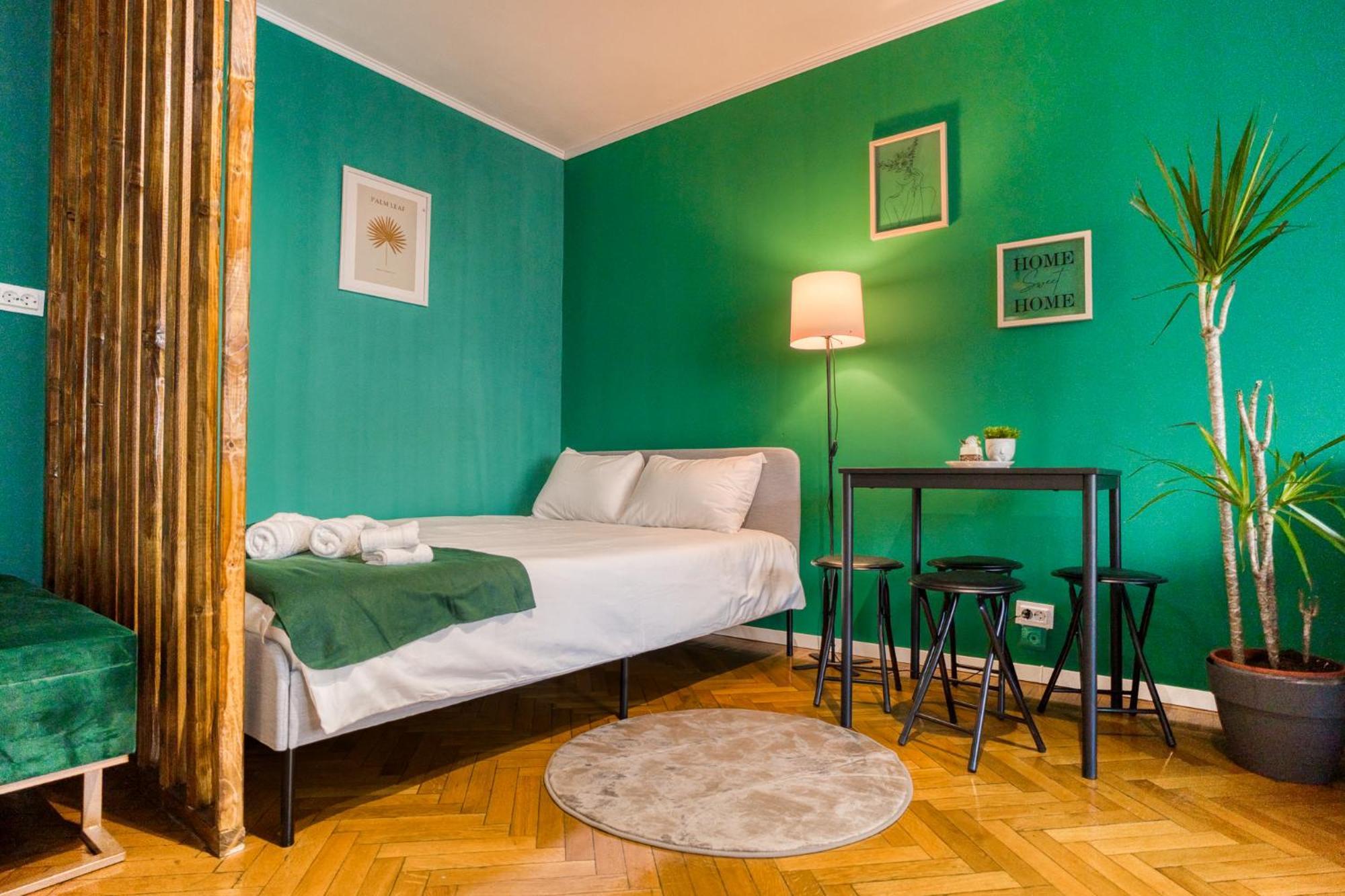 Hacienda Royal Palace - Central Designer Apartment Bukareszt Zewnętrze zdjęcie