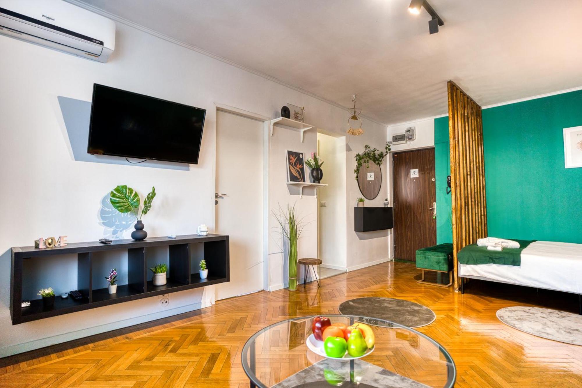 Hacienda Royal Palace - Central Designer Apartment Bukareszt Zewnętrze zdjęcie